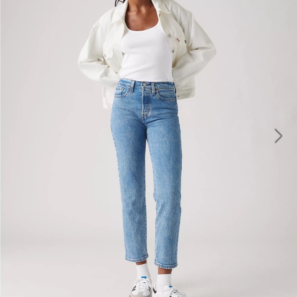 3/$20!!! WEDGIE STRAIGHT FIT WOMEN'S JEANS